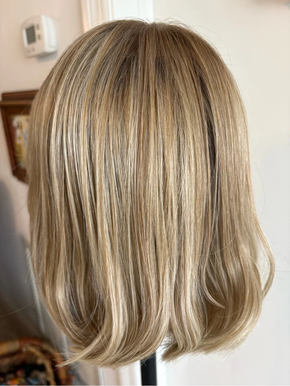 RAQUEL WELCH Heat Friendly Blonde, BISCUIT, BOB cut Wig! Center mono part. Bangs